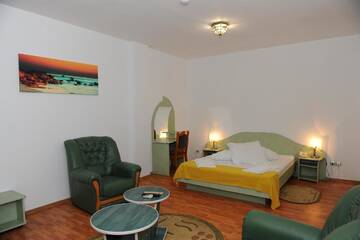 Фото Отель Hotel Green House г. Крайова 4