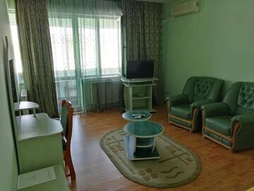 Фото номера Улучшенный двухместный номер с 1 кроватью Отель Hotel Green House г. Крайова 4