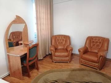 Фото номера Улучшенный трехместный номер Отель Hotel Green House г. Крайова 4