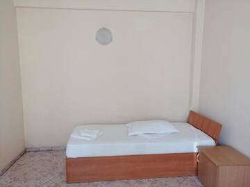 Фото номера Трехместный номер с основными удобствами Отель Hotel Green House г. Крайова 5