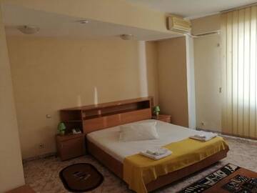 Фото номера Трехместный номер с основными удобствами Отель Hotel Green House г. Крайова 6