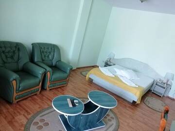 Фото номера Улучшенный двухместный номер с 1 кроватью Отель Hotel Green House г. Крайова 5