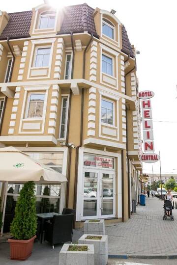 Фото Отель Hotel Helin Central г. Крайова 2