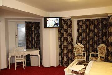 Фото номера Полулюкс Отель Hotel Helin Central г. Крайова 3