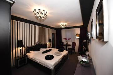 Фото номера Двухместный номер Делюкс с 1 кроватью Гостевой дом Rixo`s GuestHouse г. Крайова 6