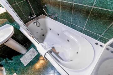 Фото номера Двухместный номер Делюкс с 1 кроватью и балконом Отель Hotel Golden House г. Крайова 7