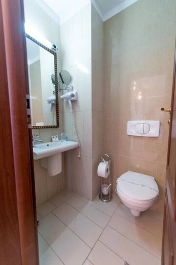 Фото номера Двухместный номер с 1 кроватью Отель Hotel Rexton г. Крайова 15