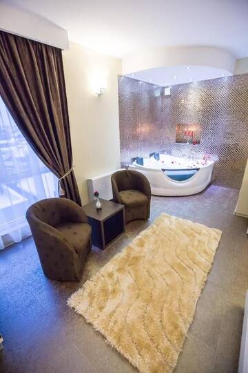 Фото номера VIP-люкс Отель Hotel Meliss г. Крайова 9