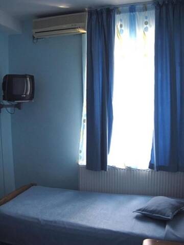 Фото номера Одноместный номер Хостелы Hostel Sport г. Крайова 9