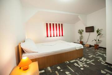 Фото номера Классический двухместный номер с 1 кроватью и душем Отель Hotel Safta Residence г. Крайова 6