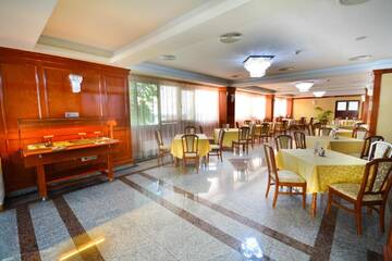 Фото Отель Hotel Emma Est г. Крайова 2