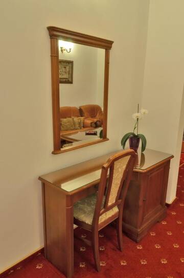 Фото номера Люкс Отель Hotel Emma West г. Крайова 6