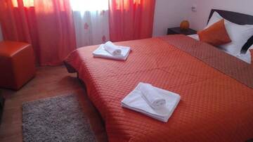 Фото номера Двухместный номер с 1 кроватью Курортные отели Casa Regala EAR г. Крайова 12