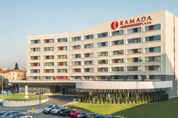 Фото Отель Ramada Plaza Craiova г. Крайова 1