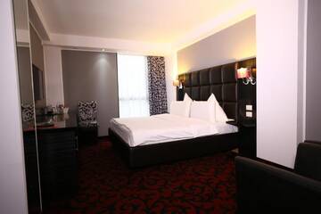 Фото номера Стандартный двухместный номер с 1 кроватью Отель Hotel Articus г. Крайова 27