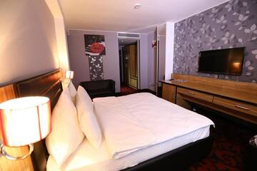 Фото номера Стандартный двухместный номер с 1 кроватью Отель Hotel Articus г. Крайова 31
