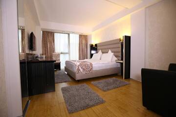 Фото номера Стандартный двухместный номер с 1 кроватью Отель Hotel Articus г. Крайова 12
