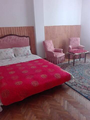 Фото Хостелы Alfredo Hostel г. Крайова 1
