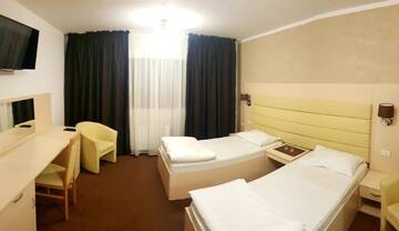 Фото Отель MBI Travel Inn г. Крайова 2