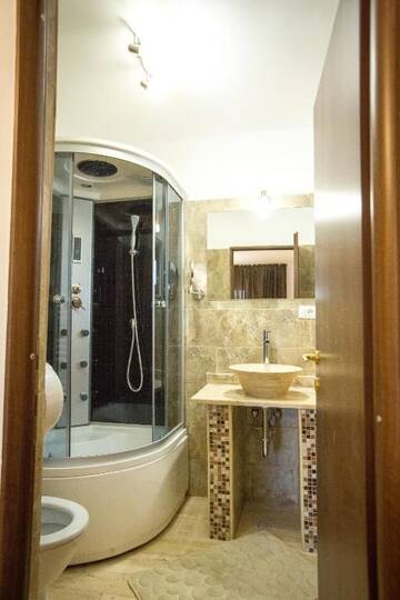 Фото номера Одноместный номер Делюкс Отель MBI Travel Inn г. Крайова 8