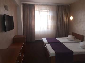 Фото Отель Hotel Flormang г. Крайова 4