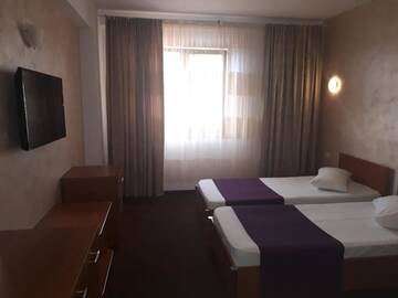 Фото номера Двухместный номер с 1 кроватью или 2 отдельными кроватями Отель Hotel Flormang г. Крайова 15