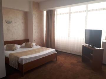 Фото номера Двухместный номер с 1 кроватью или 2 отдельными кроватями Отель Hotel Flormang г. Крайова 5