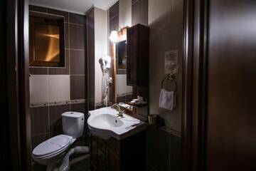 Фото номера Стандартный двухместный номер с 1 кроватью Отель Hotel Royal Craiova г. Крайова 8