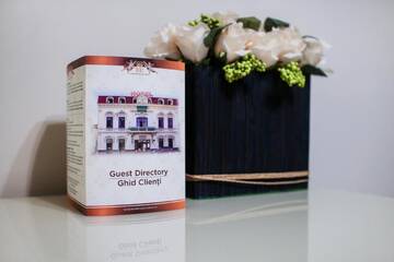 Фото номера Улучшенный двухместный номер с 1 кроватью Отель Hotel Royal Craiova г. Крайова 8