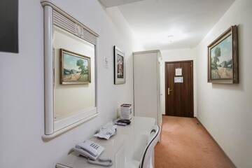 Фото номера Стандартный двухместный номер с 1 кроватью Отель Hotel Royal Craiova г. Крайова 5