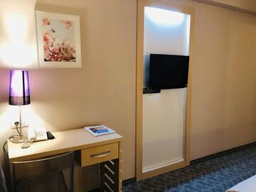 Фото номера Двухместный номер Делюкс с 1 кроватью Отель Hotel Plaza г. Крайова 4