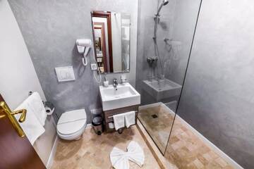 Фото номера Стандартный двухместный номер с 1 кроватью Отель Hotel Europeca г. Крайова 11