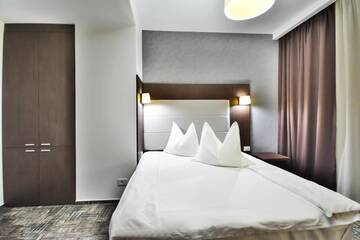 Фото номера Стандартный двухместный номер с 1 кроватью Отель Hotel Europeca г. Крайова 14