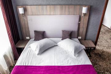 Фото номера Апартаменты Отель Hotel Europeca г. Крайова 3